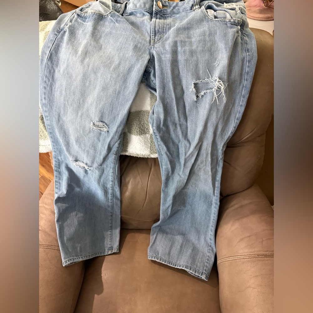 Women’s American Eagle jeans